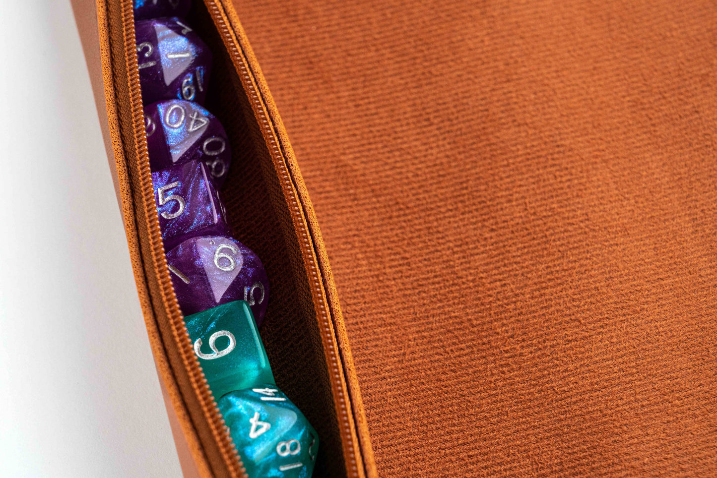 SCROLL DICE ROLLING MAT AND CARRYING CASE