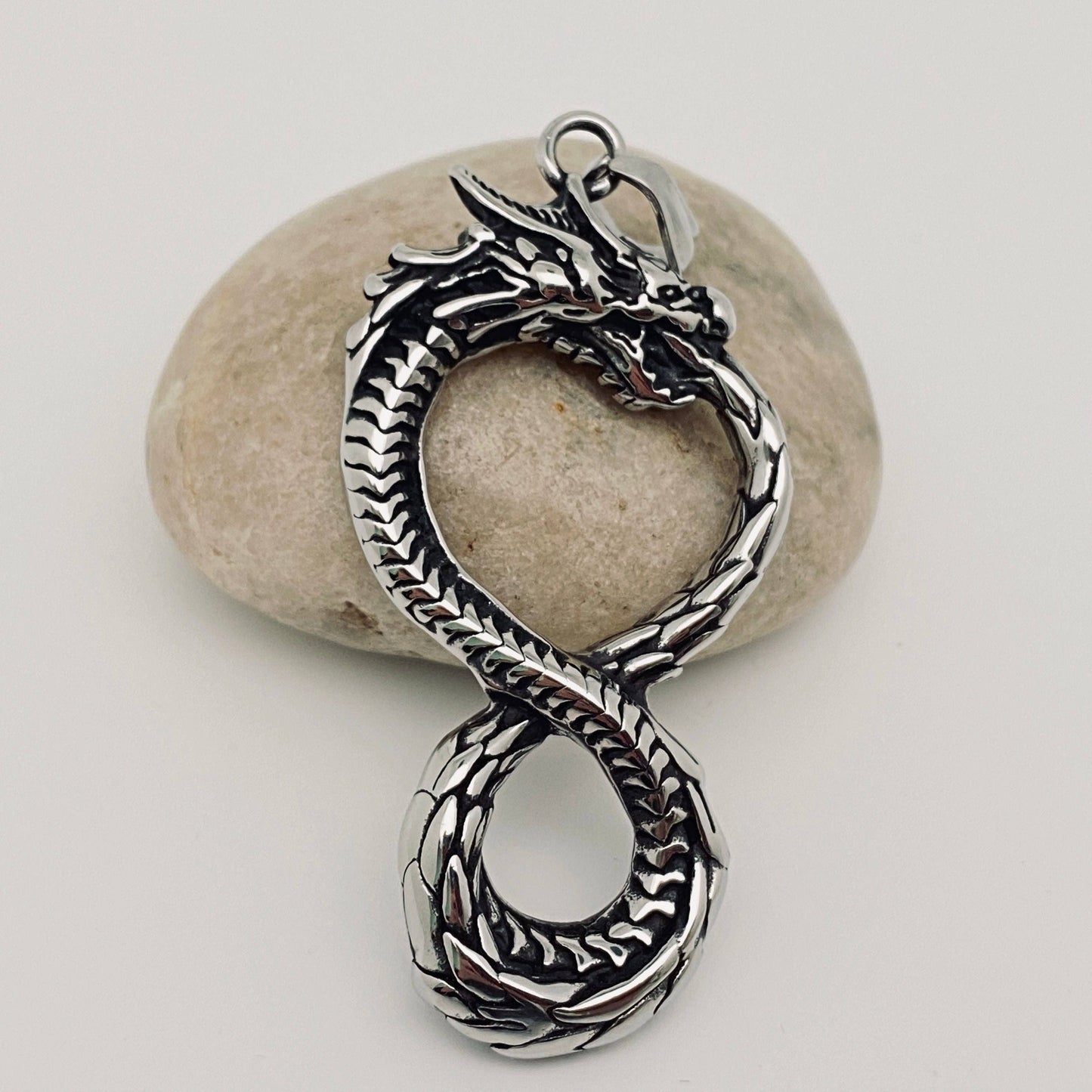 COOL DRAGON "FIGURE 8" STAINLESS STEEL PENDANT