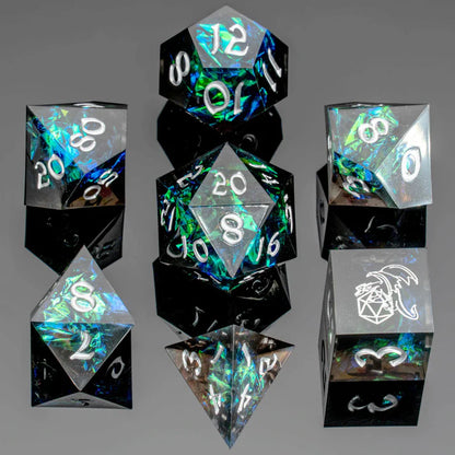 CAPTURED MAGIC SHARP RESIN DICE SET