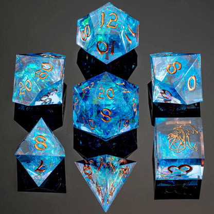 CAPTURED MAGIC SHARP RESIN DICE SET
