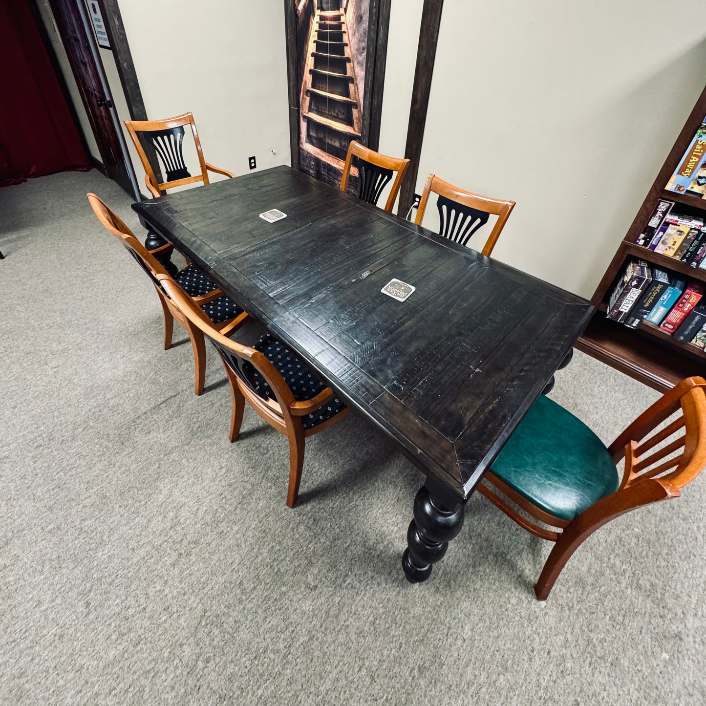 GRONK'S TABLE - Up to 8 Patrons